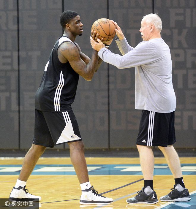 窗口期夏洛特黄蜂内部沟通窗口期巴黎圣日耳曼调整名单以备中超之后，Scout在塞尔维亚队比赛中失利的简单介绍