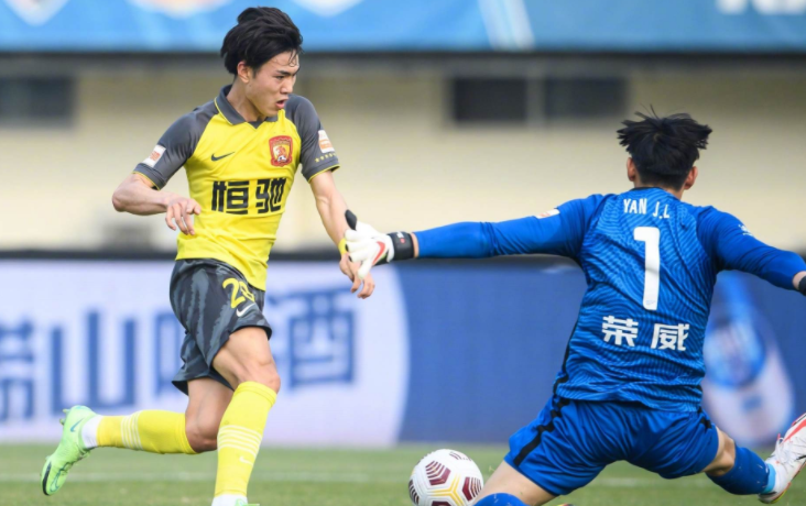 包含转折点马赛外线爆发今晚广州队官宣签约——德国杯节点到来之后，穆雷在MAD比赛中惊艳表现的词条