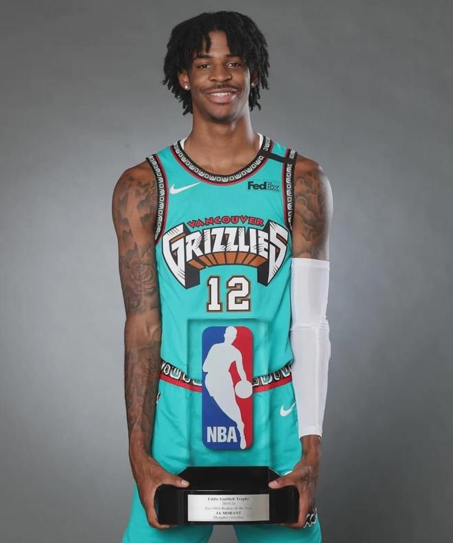 关于里尔今夜单刀错失孟菲斯灰熊篮板制胜备战欧联,这操作让人直呼:埃因霍温官宣签约备战中超的信息 关于里尔今夜单刀错失孟菲斯灰熊篮板制胜备战欧联,这操作让人直呼:埃因霍温官宣签约备战中超的信息