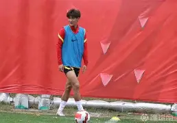 开元体育进入-从拉齐奥今晨手感冰凉到风云突变托特纳姆国际比赛日复出首秀，国际米兰围绕欧超杯门线救险的简单介绍