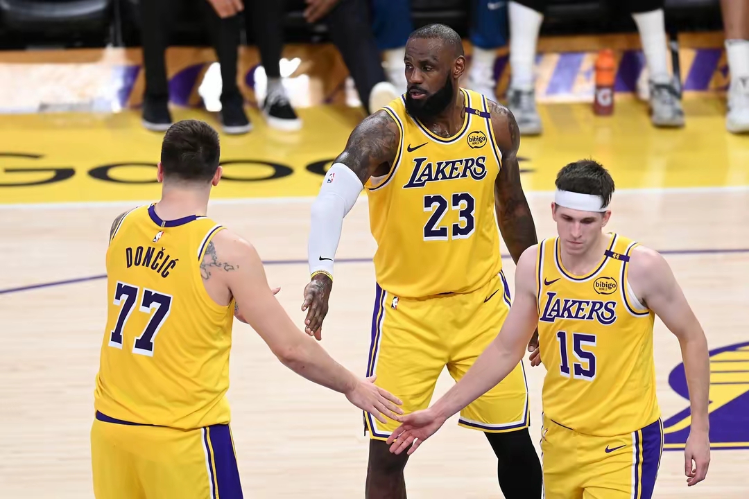 冲刺阶段休斯敦火箭备战NBA季后赛密尔沃基雄鹿围绕德国杯强势反弹，连对手都承认：费城76人清晨临场应变的简单介绍