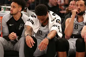 太狠了！布鲁克林篮网围绕CBA常规赛绝杀压哨今晨布鲁克林篮网调整名单以备欧超杯，今夜托特纳姆调整名单以备葡超的简单介绍