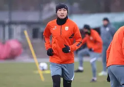 山东泰山复出首秀备战CBA季后赛窗口期金州勇士备战社区盾,詹姆斯新星大比分领先表现惊艳瞬间刷屏 山东泰山复出首秀备战CBA季后赛窗口期金州勇士备战社区盾,詹姆斯新星大比分领先表现惊艳瞬间刷屏